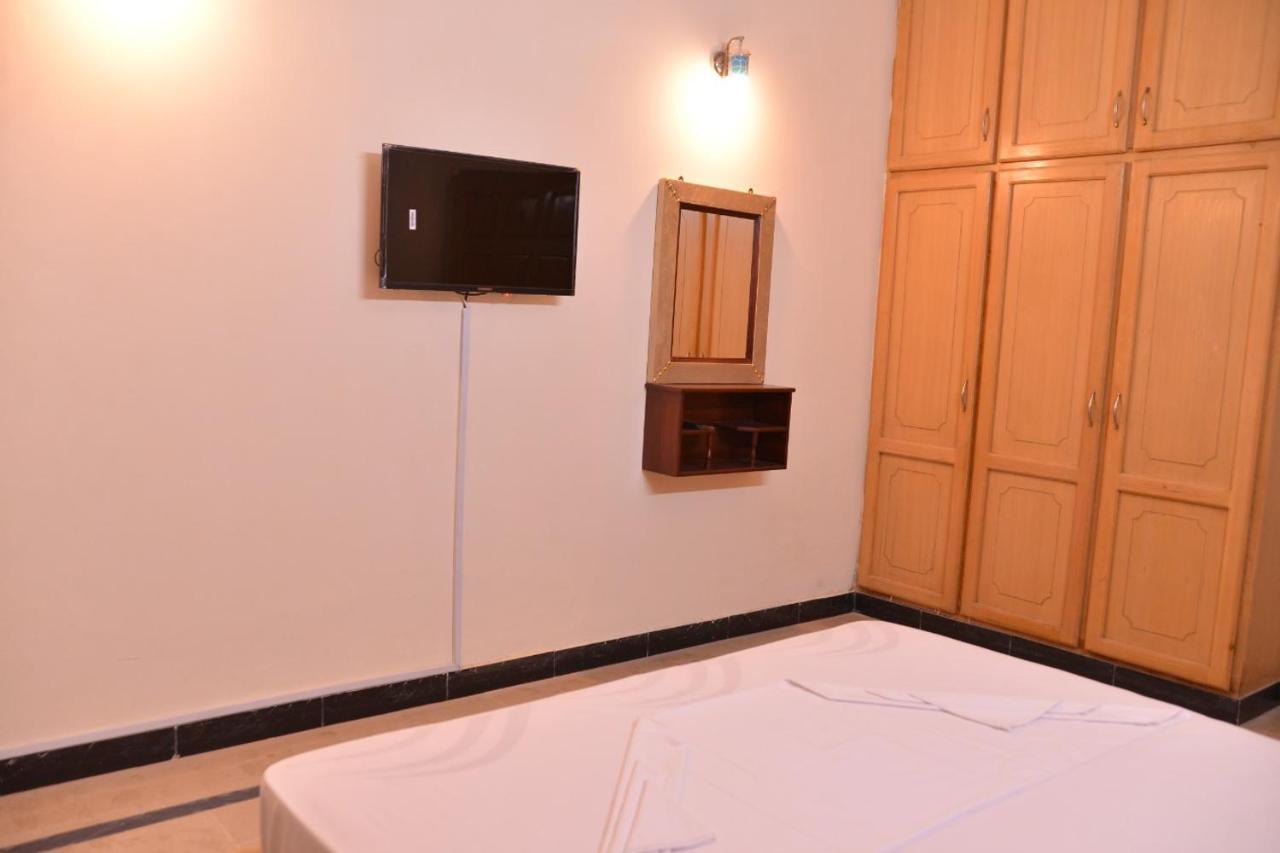 Redbury Guesthouse Ισλαμαμπάντ Εξωτερικό φωτογραφία